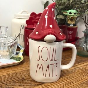 Rae Dunn Soul Mate Mug with lid.
